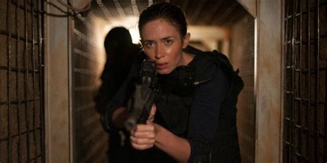 emily blunt nue|Why Emily Blunt Fought To Remove Her Nude Scene From Sicario